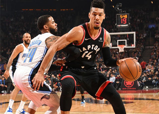 里程碑夜！奥兰多魔术扳平良机，NBA常规赛国际比赛日刷纪录，气氛紧张，轮换策略成焦点