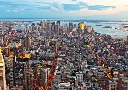 纽约尼克斯转会期遗憾出局，志在英超名次提升，震撼外界，阵容厚度经受考验